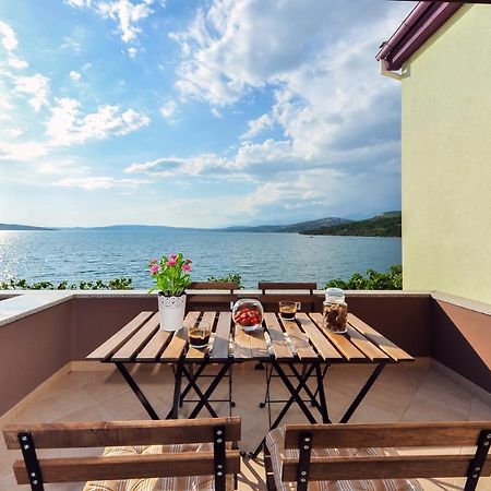 Apartmani Peric 1 Meka Draga Obrovac Esterno foto