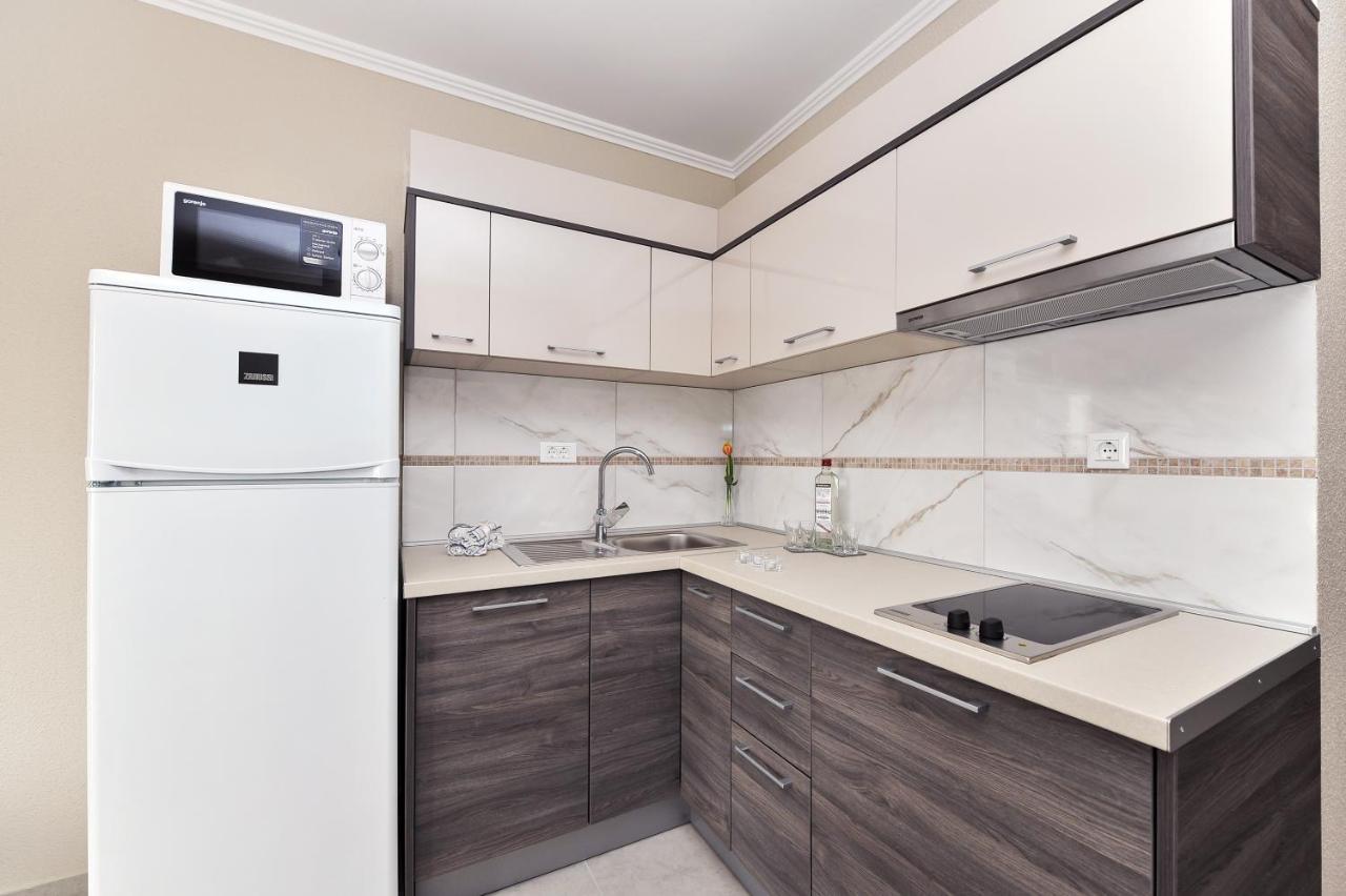 Apartmani Peric 1 Meka Draga Obrovac Esterno foto