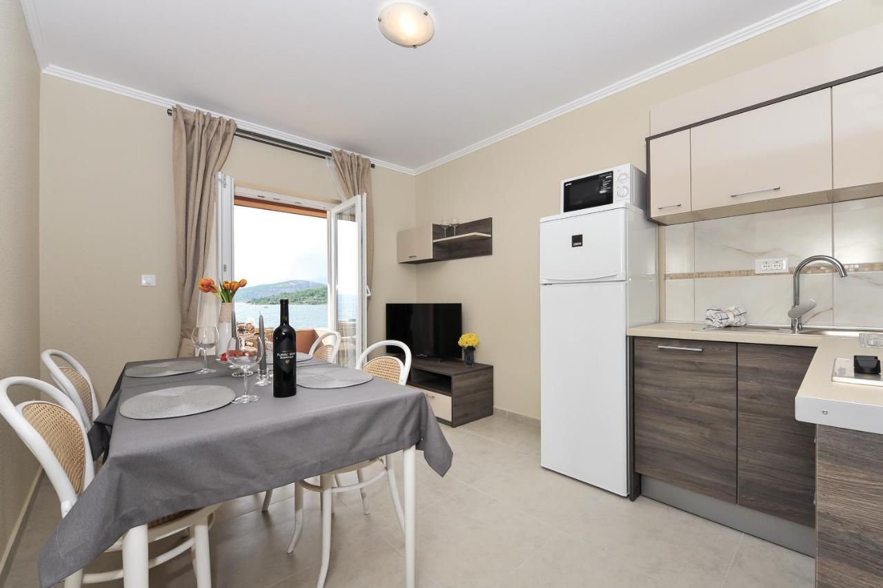 Apartmani Peric 1 Meka Draga Obrovac Esterno foto