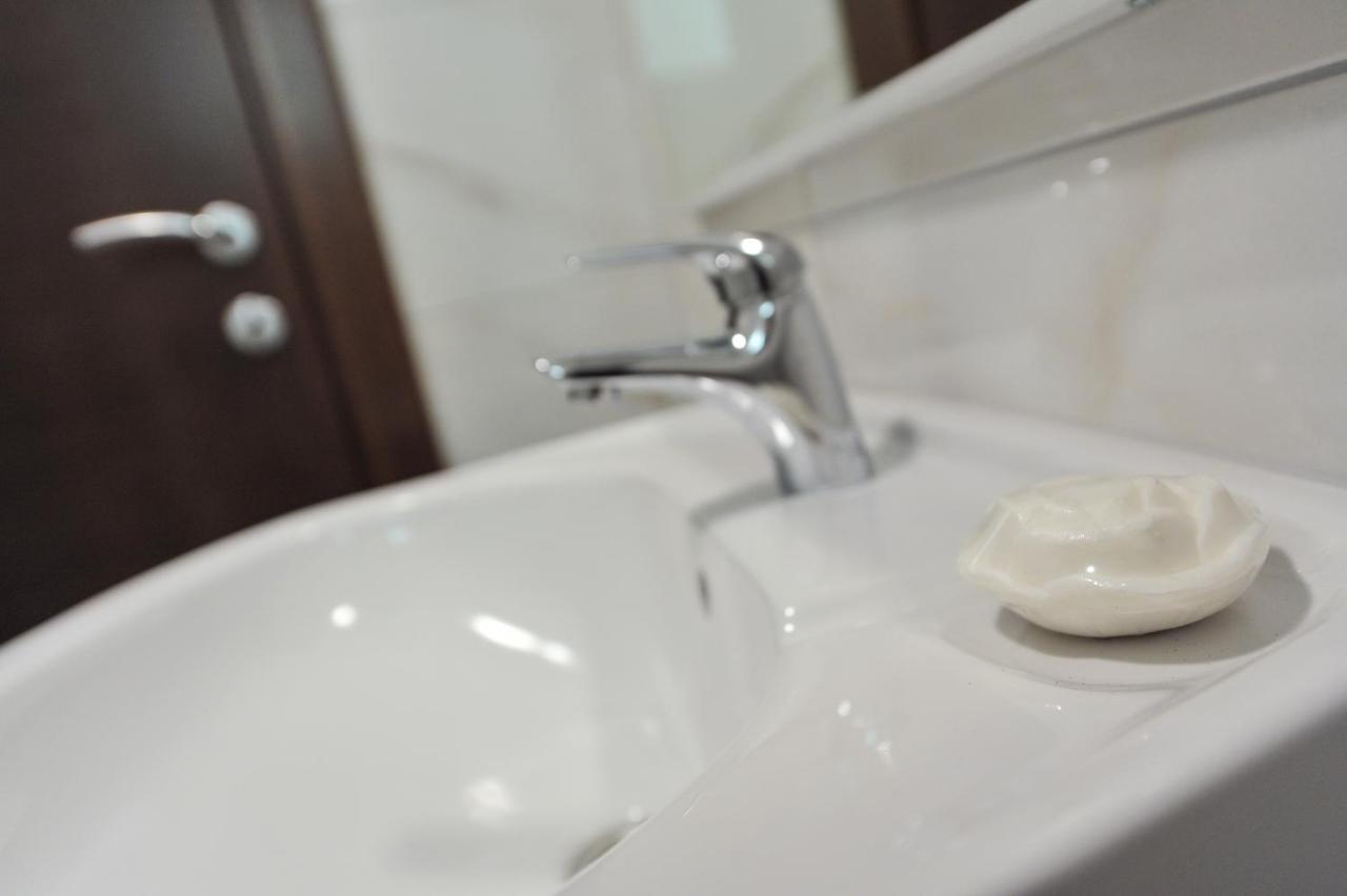 Apartmani Peric 1 Meka Draga Obrovac Esterno foto