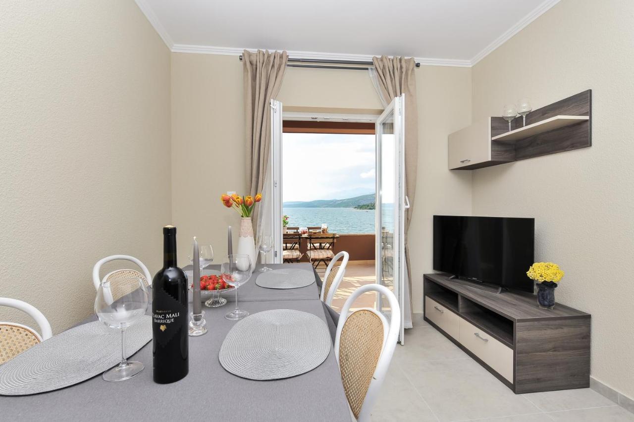 Apartmani Peric 1 Meka Draga Obrovac Esterno foto